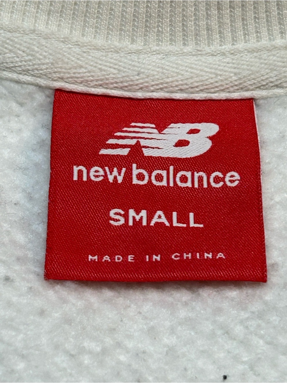 New Balance Essentials Stacked Logo Fleece Crewneck Sweatshirt White - Picture 8 of 10